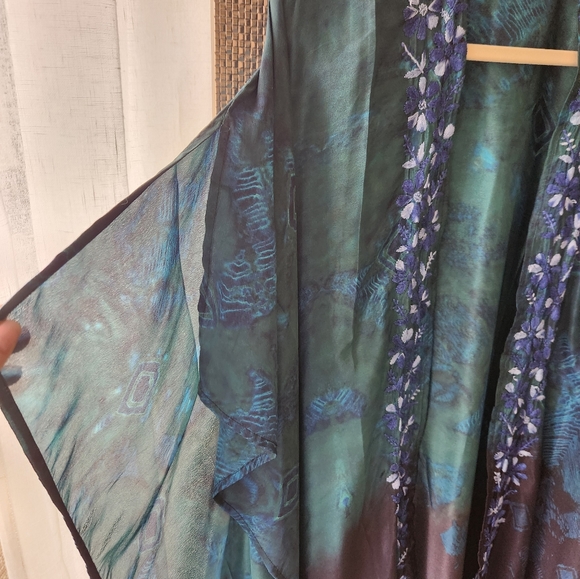 Teal and Navy Kimono - Picture 4 of 9